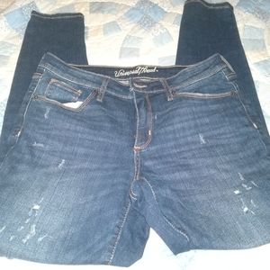 Universal thread- distressed blue jeans size 8!
